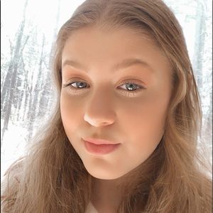 Meet your Posher, Ava